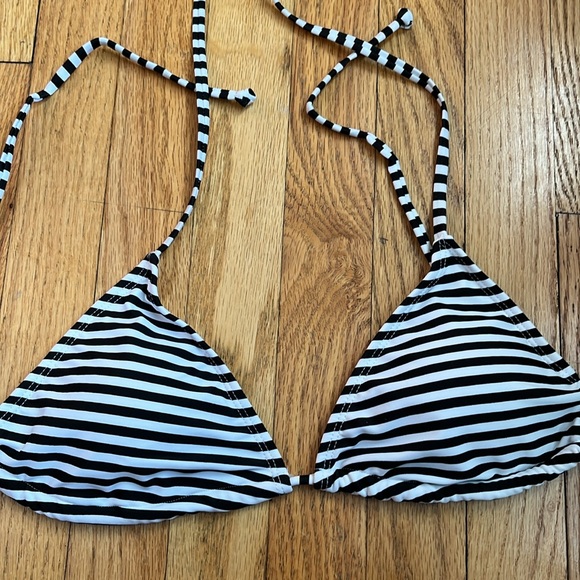 Black and white stripe bikini top  medium nwt - Picture 7 of 8